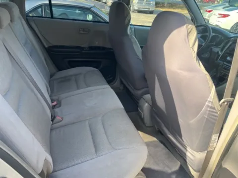 More photos of 2001 Toyota Highlander V6 at Hi Lo Auto Sales - Cockeysville, MD