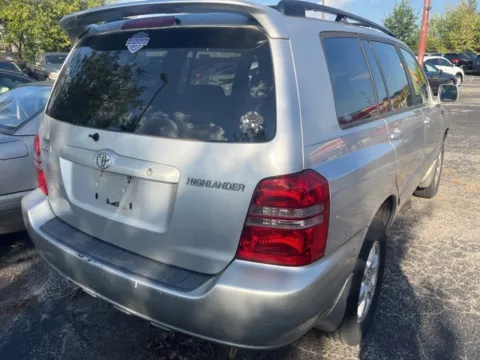 More photos of 2001 Toyota Highlander V6 at Hi Lo Auto Sales - Cockeysville, MD