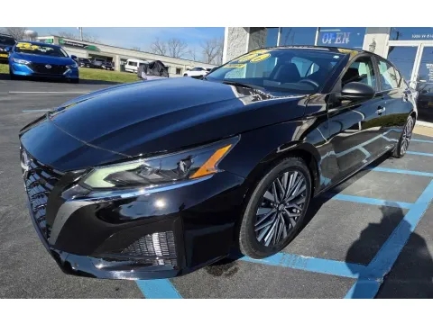 More photos of 2025 NISSAN ALTIMA 2.5 SV at NWI Auto Luxury Merrillville, IN