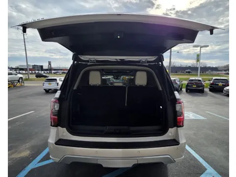 More photos of 2018 FORD EXPEDITION PLATINUM at NWI Auto Luxury Merrillville, IN