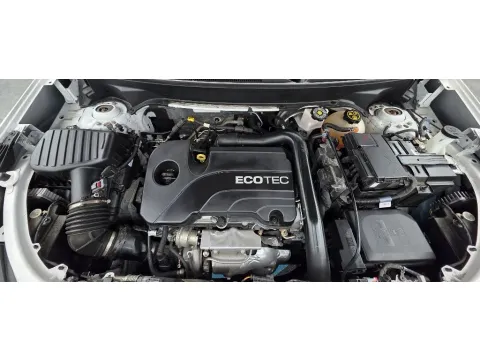 More photos of 2022 CHEVROLET EQUINOX LT at NWI Auto Luxury Merrillville, IN