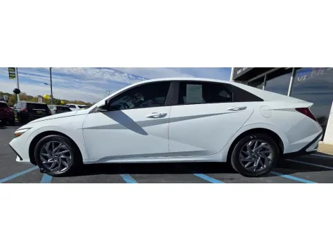 Another view of 2024 HYUNDAI ELANTRA HYBRID BLUE for sale in Merrillville, IN at NWI Auto Luxury Merrillville