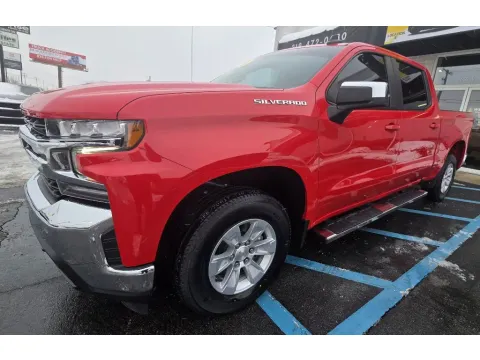 More photos of 2022 CHEVROLET SILVERADO 1500 LT at NWI Auto Luxury Merrillville, IN