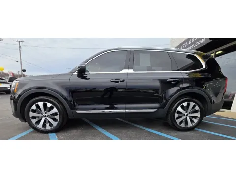 More photos of 2022 KIA TELLURIDE EX at NWI Auto Luxury Merrillville, IN