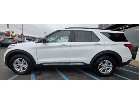 Another view of 2022 FORD EXPLORER XLT for sale in Merrillville, IN at NWI Auto Luxury Merrillville
