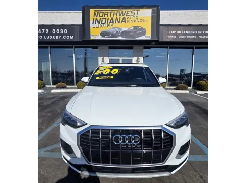 Another view of 2019 AUDI Q3 QUATTRO PREMIUM 45 TFSI for sale in Merrillville, IN at NWI Auto Luxury Merrillville