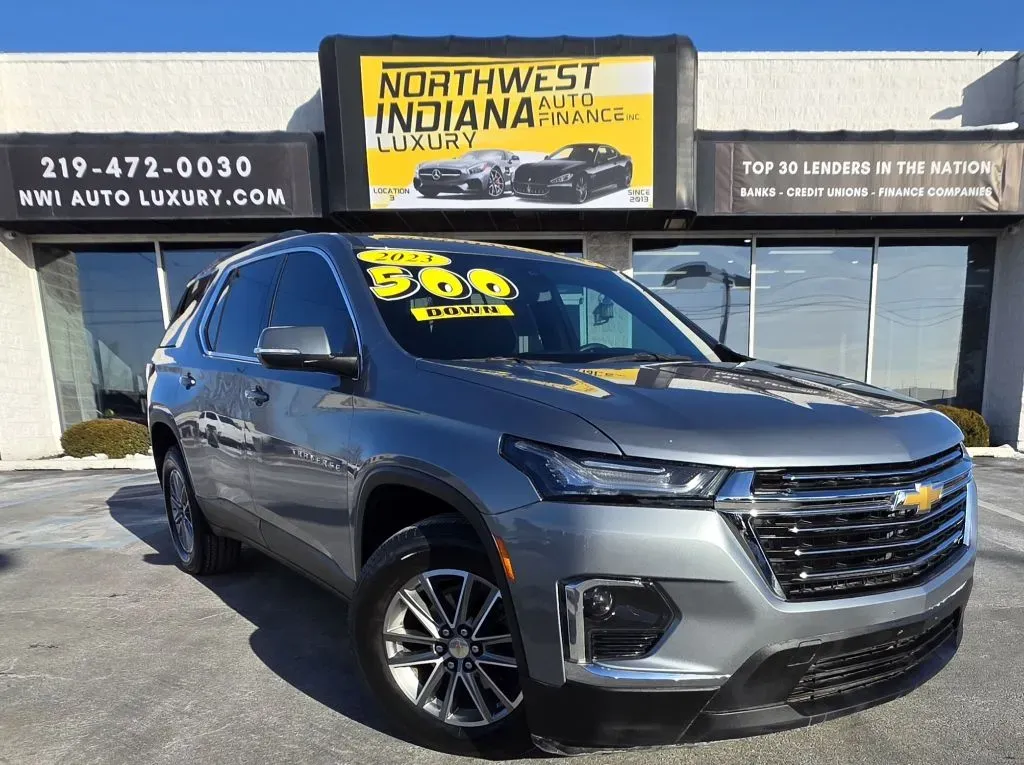 Gray 2023 CHEVROLET TRAVERSE LT CLOTH for sale in Merrillville, IN