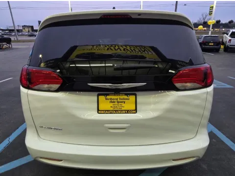 More photos of 2023 CHRYSLER VOYAGER LX at NWI Auto Luxury Merrillville, IN