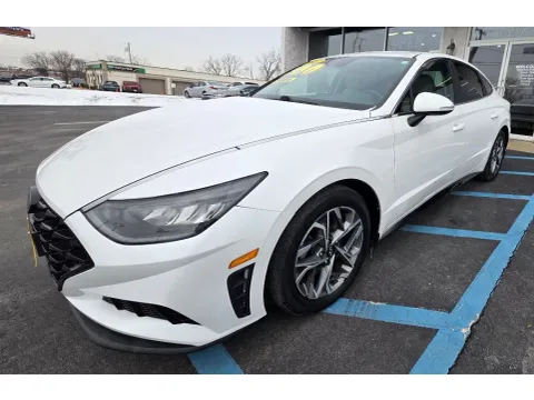 More photos of 2022 HYUNDAI SONATA SEL at NWI Auto Luxury Merrillville, IN