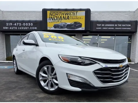 White 2021 CHEVROLET MALIBU LT for sale in Merrillville, IN