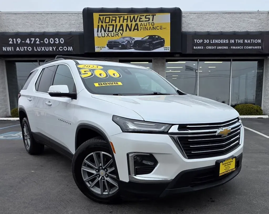White 2023 CHEVROLET TRAVERSE LT LEATHER for sale in Merrillville, IN
