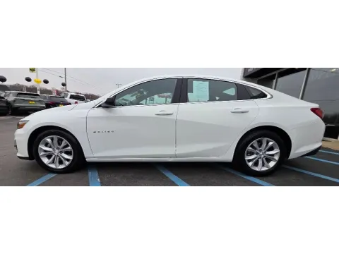 More photos of 2022 CHEVROLET MALIBU LT at NWI Auto Luxury Merrillville, IN