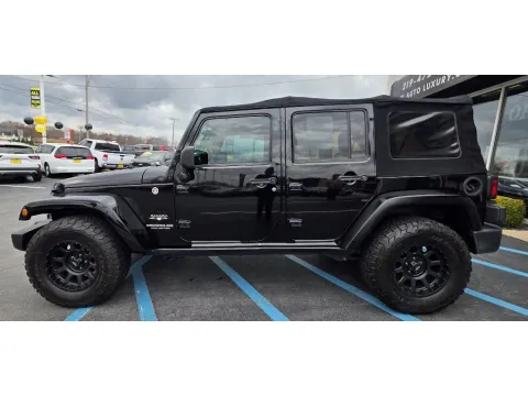 More photos of 2017 JEEP WRANGLER UNLIMI SAHARA at NWI Auto Luxury Merrillville, IN