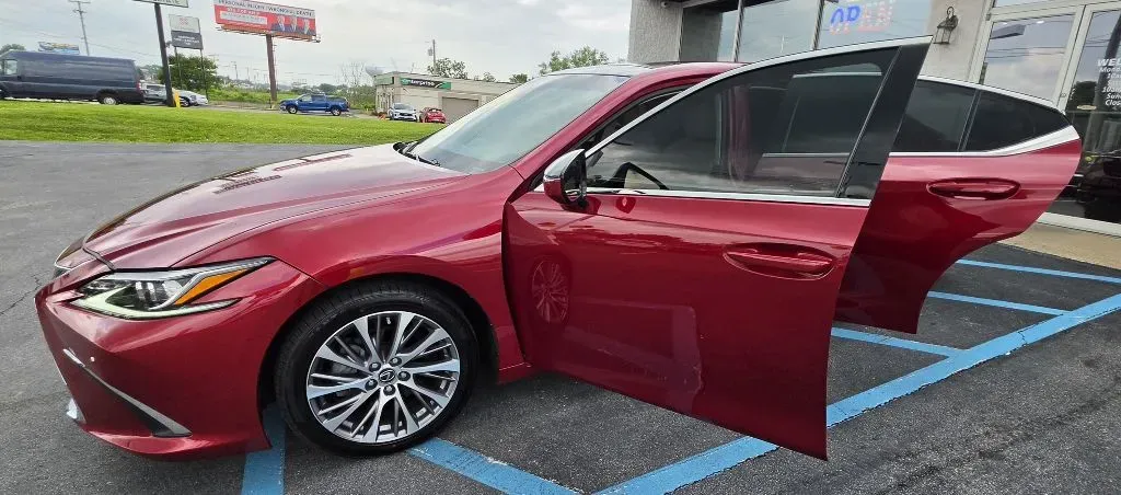 2019 Lexus ES 350 - Photo 8