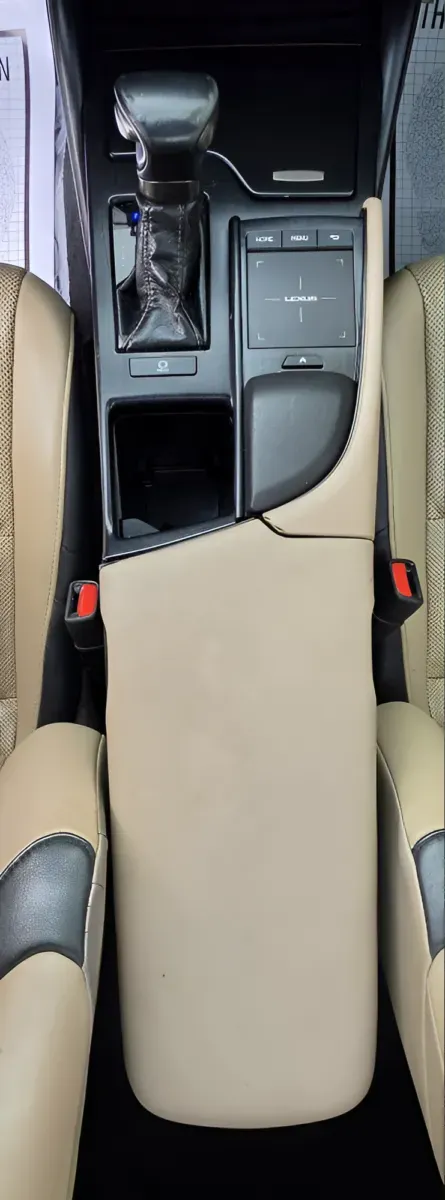 2019 Lexus ES 350 - Photo 27