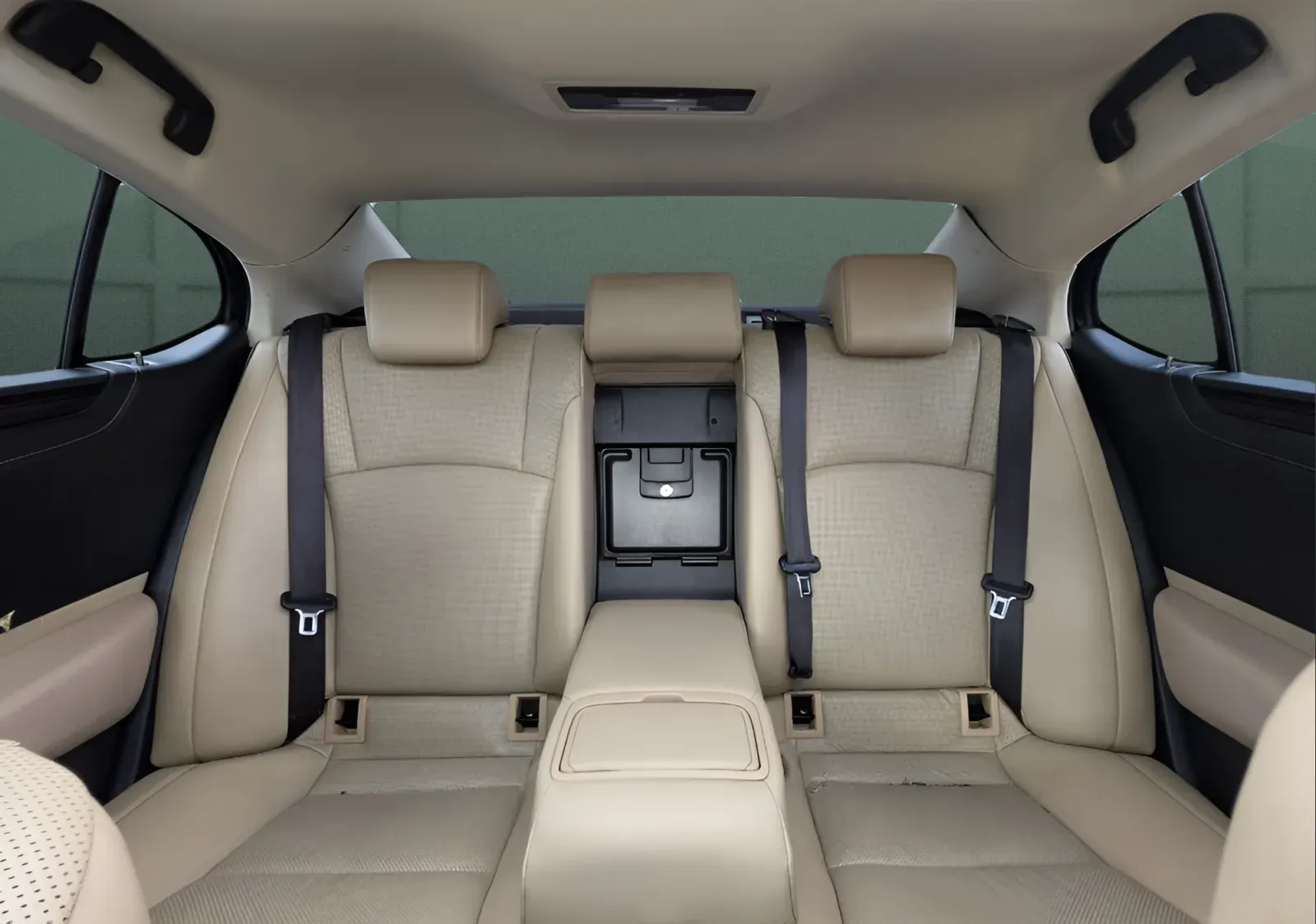 2019 Lexus ES 350 - Photo 16