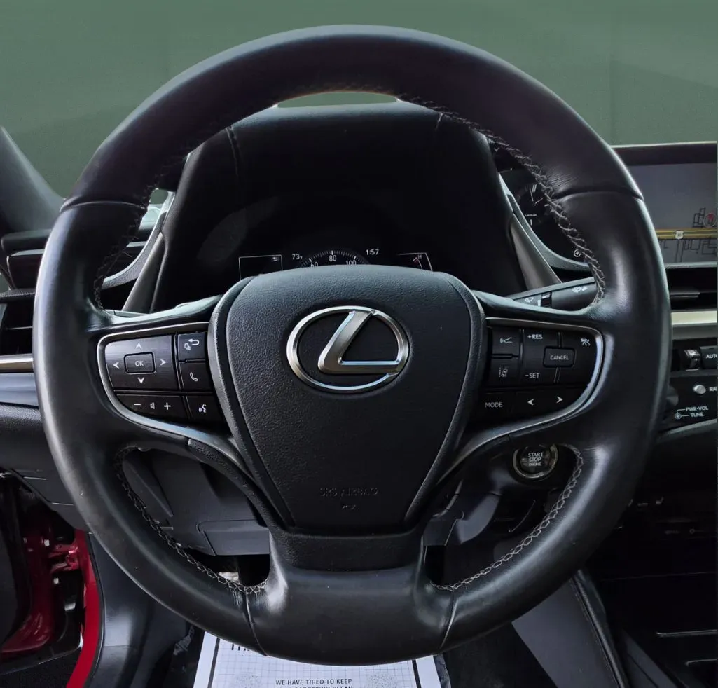 2019 Lexus ES 350 - Photo 20