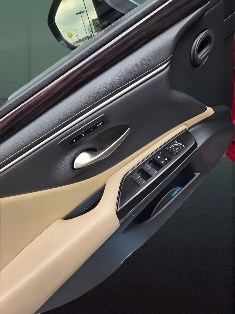 2019 Lexus ES 350 - Photo 10