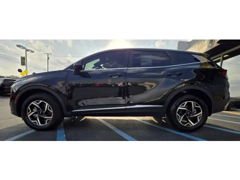 More photos of 2024 KIA SPORTAGE LX at NWI Auto Luxury Merrillville, IN