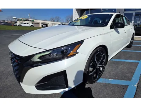 More photos of 2025 NISSAN ALTIMA 2.5 SR at NWI Auto Luxury Merrillville, IN