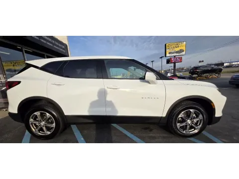 More photos of 2025 CHEVROLET BLAZER LT at NWI Auto Luxury Merrillville, IN