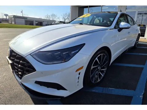 Another view of 2022 HYUNDAI SONATA LIMITED for sale in Merrillville, IN at NWI Auto Luxury Merrillville