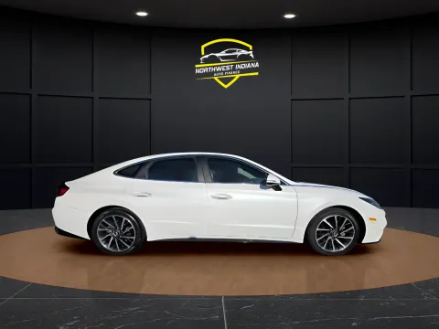 More photos of 2022 HYUNDAI SONATA LIMITED at NWI Auto Luxury Merrillville, IN