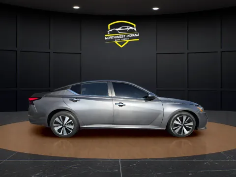 More photos of 2021 NISSAN ALTIMA 2.5 SV at NWI Auto Luxury Merrillville, IN
