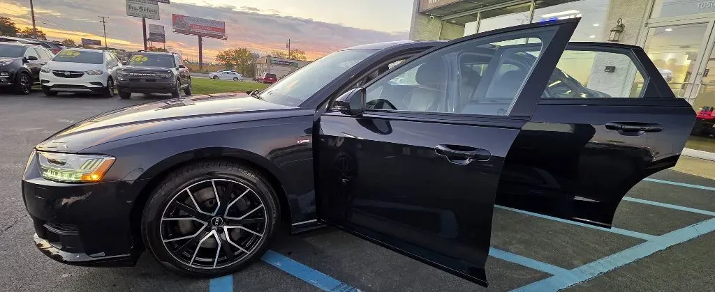 2021 Audi A8 Base - Photo 2