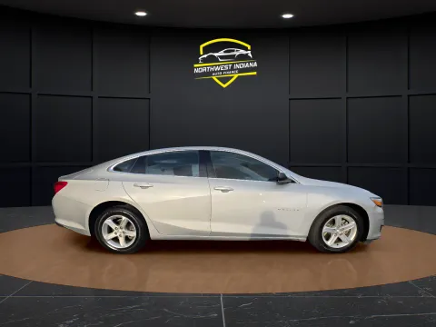 More photos of 2022 CHEVROLET MALIBU LS FLEET at NWI Auto Luxury Merrillville, IN