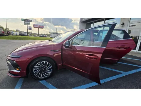 Photos of 2025 HYUNDAI SONATA HYBRID SEL for sale in Merrillville, IN at NWI Auto Luxury Merrillville