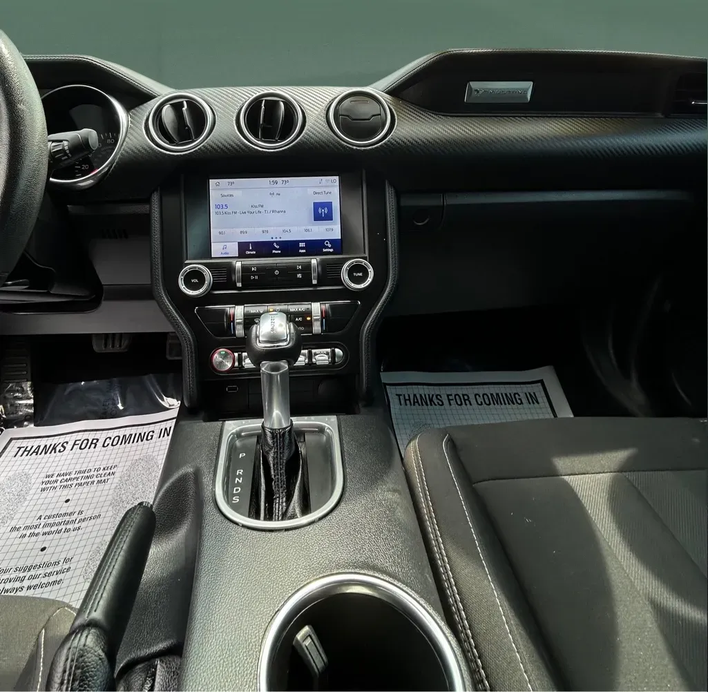 2021 Ford Mustang EcoBoost - Photo 19