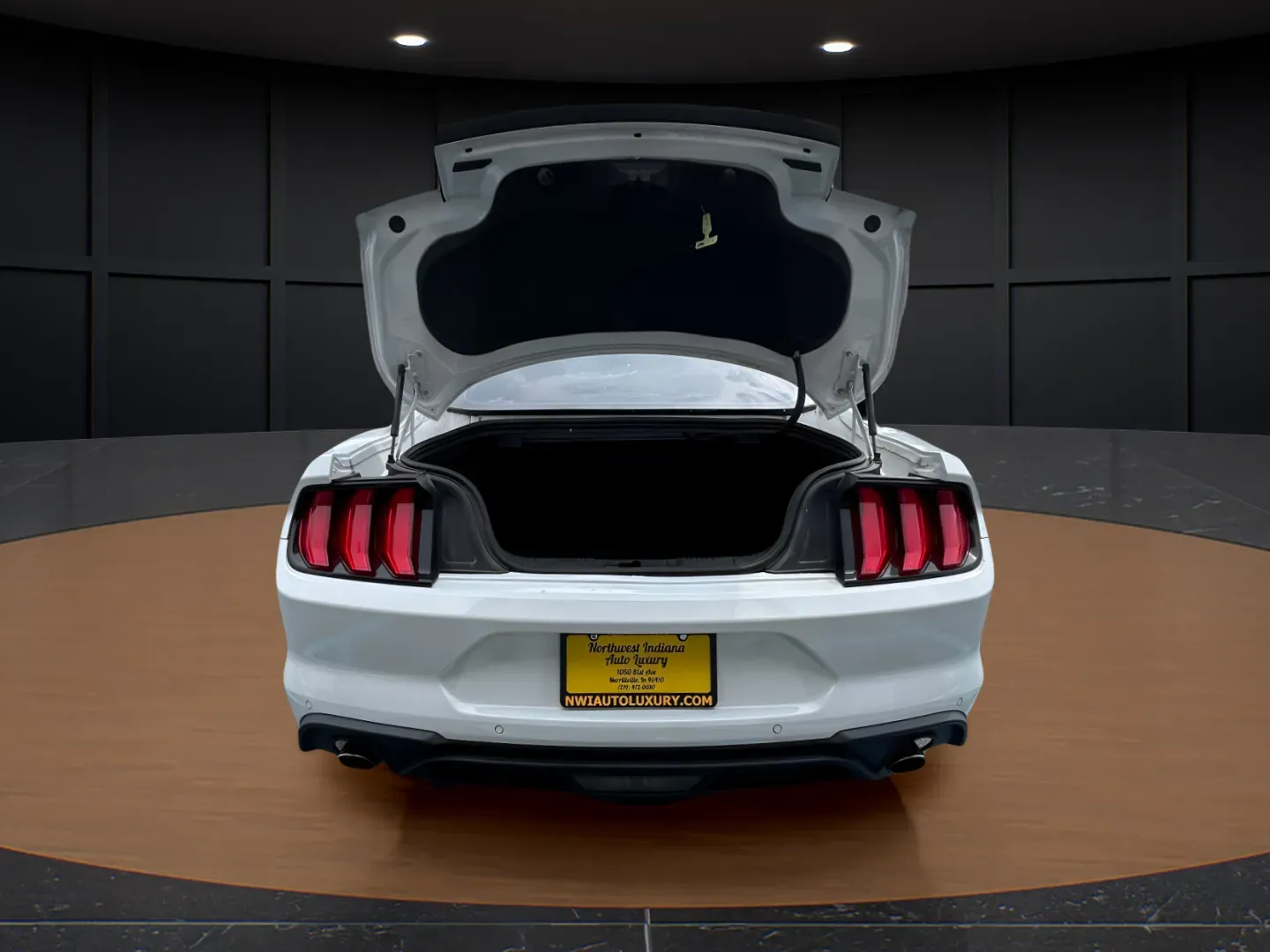 2021 Ford Mustang EcoBoost - Photo 10