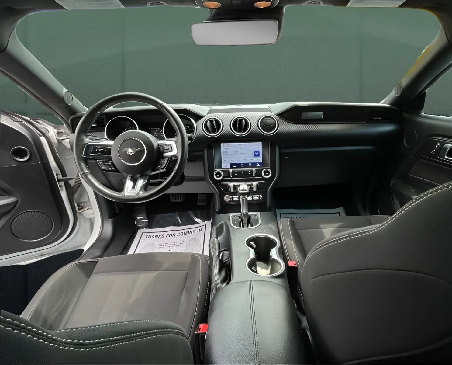 2021 Ford Mustang EcoBoost - Photo 23