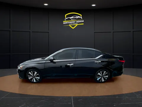 Another view of 2021 NISSAN ALTIMA 2.5 SL for sale in Merrillville, IN at NWI Auto Luxury Merrillville