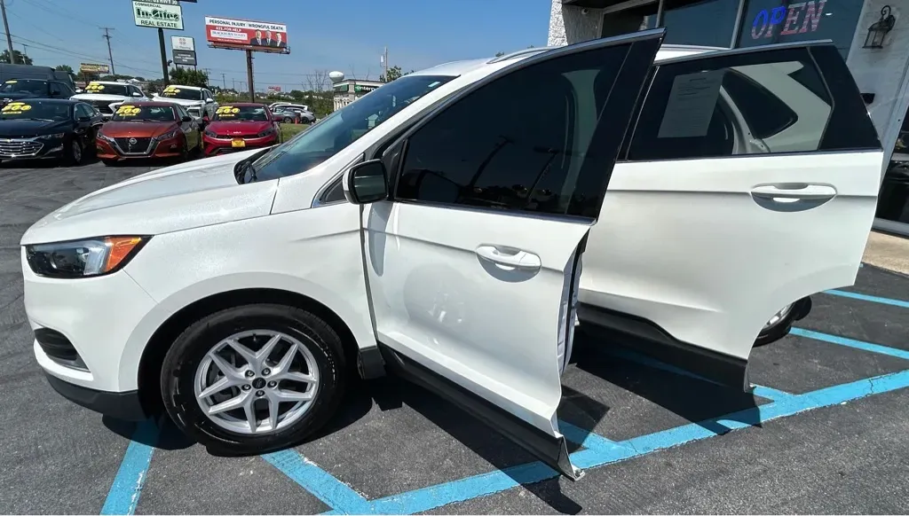 White 2023 FORD EDGE SEL for sale in Merrillville, IN