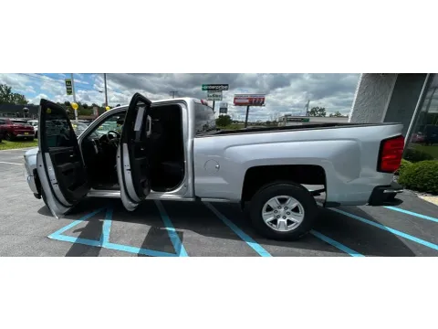 More photos of 2018 CHEVROLET SILVERADO 1500 LT at NWI Auto Luxury Merrillville, IN