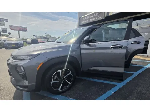 Silver 2021 CHEVROLET TRAILBLAZER RS for sale in Merrillville, IN