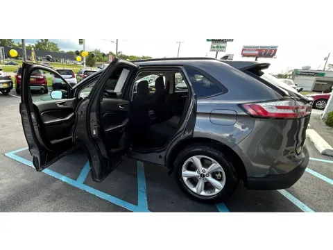 More photos of 2024 FORD EDGE SE at NWI Auto Luxury Merrillville, IN