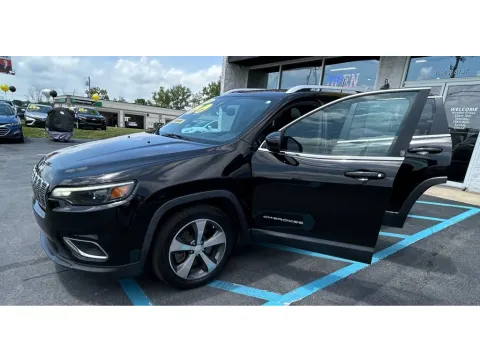 Black 2019 JEEP CHEROKEE LIMITED for sale in Merrillville, IN