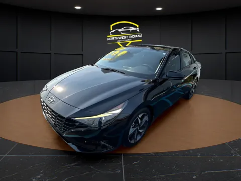 Black 2023 HYUNDAI ELANTRA SEL for sale in Merrillville, IN