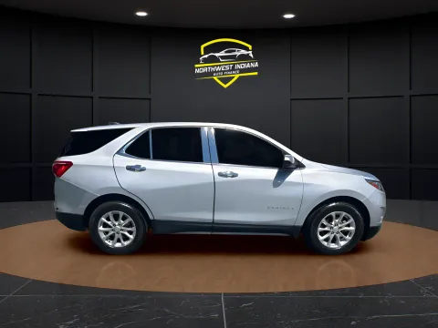 More photos of 2021 CHEVROLET EQUINOX LT at NWI Auto Luxury Merrillville, IN