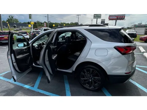 More photos of 2022 CHEVROLET EQUINOX RS at NWI Auto Luxury Merrillville, IN