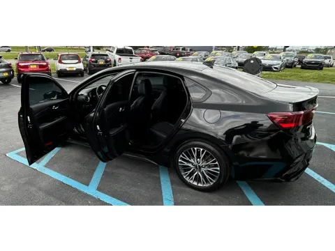More photos of 2023 KIA FORTE GT-LINE at NWI Auto Luxury Merrillville, IN