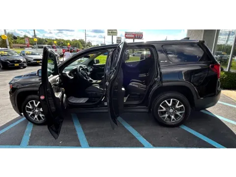 More photos of 2021 GMC ACADIA SLE at NWI Auto Luxury Merrillville, IN