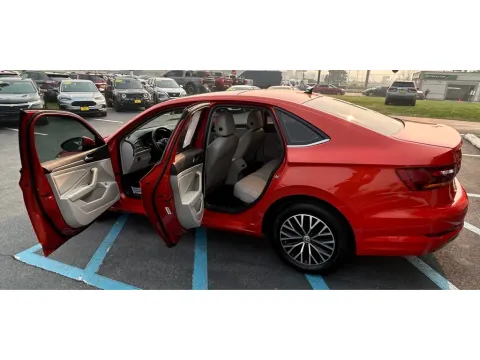 More photos of 2019 VOLKSWAGEN JETTA SE at NWI Auto Luxury Merrillville, IN