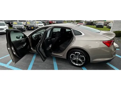 More photos of 2024 CHEVROLET MALIBU LT at NWI Auto Luxury Merrillville, IN