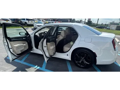 More photos of 2022 CHRYSLER 300 TOURING L at NWI Auto Luxury Merrillville, IN