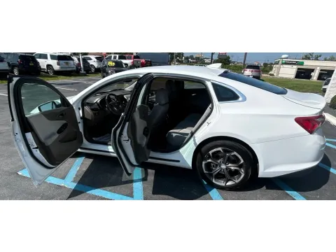 More photos of 2022 CHEVROLET MALIBU LT at NWI Auto Luxury Merrillville, IN