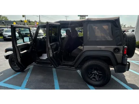More photos of 2018 JEEP WRANGLER UNLIMI RUBICON at NWI Auto Luxury Merrillville, IN